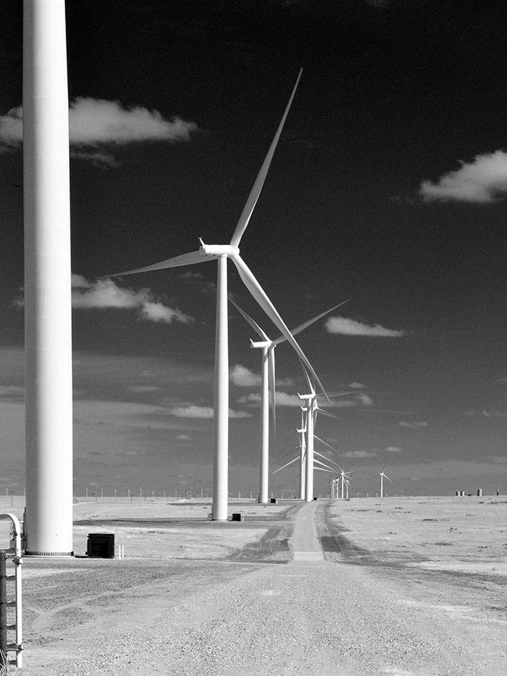 DSC_3926-wind-power-and-road-BW-1216361