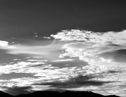 _DSC6301-death-valley-clouds-BW-810300