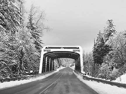 _DSC2125-BW-sappho-wa-sol-duc-river